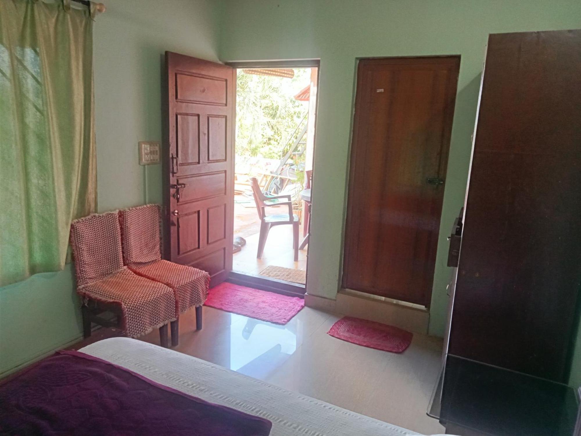 Eshwarkrupa Homestay Madikeri Exterior photo